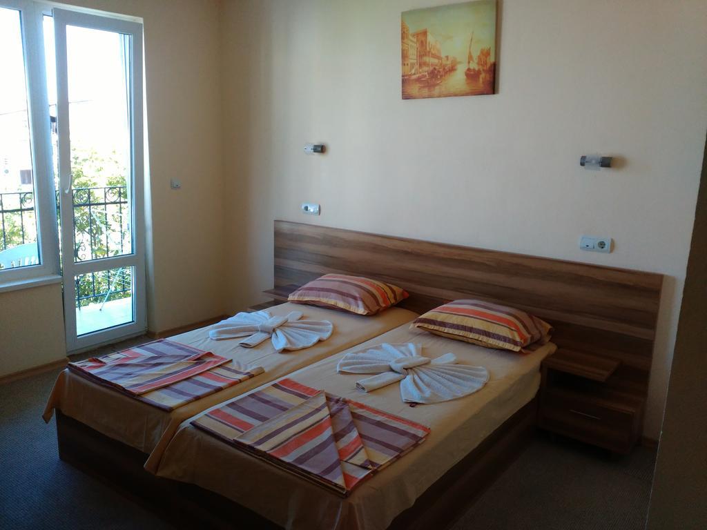Fits Guest House Primorsko Exterior photo