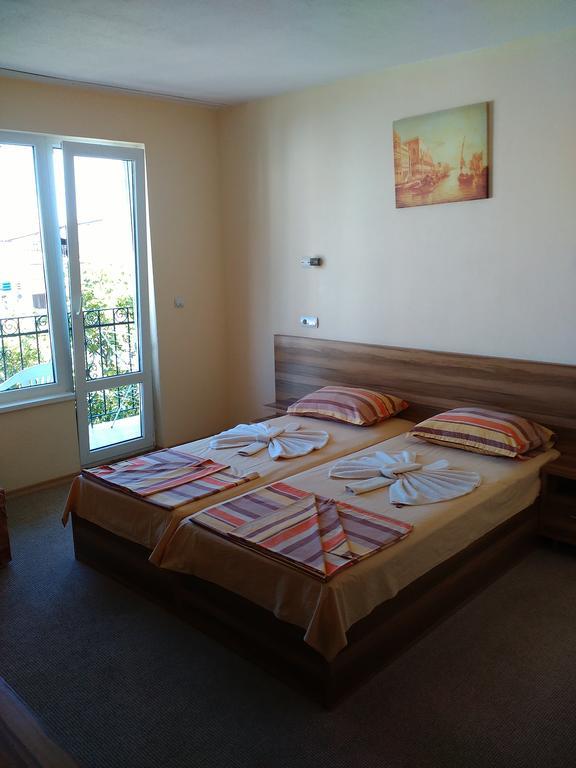 Fits Guest House Primorsko Exterior photo